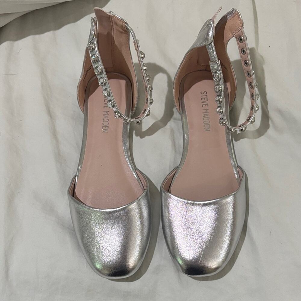 Steve Madden 2 Silver Flats with Embellished Straps flats nwt